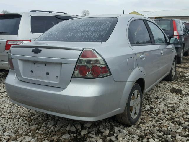 KL1TD56E89B640788 - 2009 CHEVROLET AVEO LS SILVER photo 4