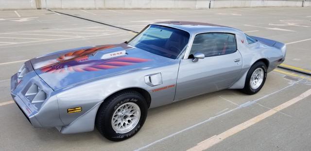 2W87WAL100055 - 1980 PONTIAC TRANS AM SILVER photo 2