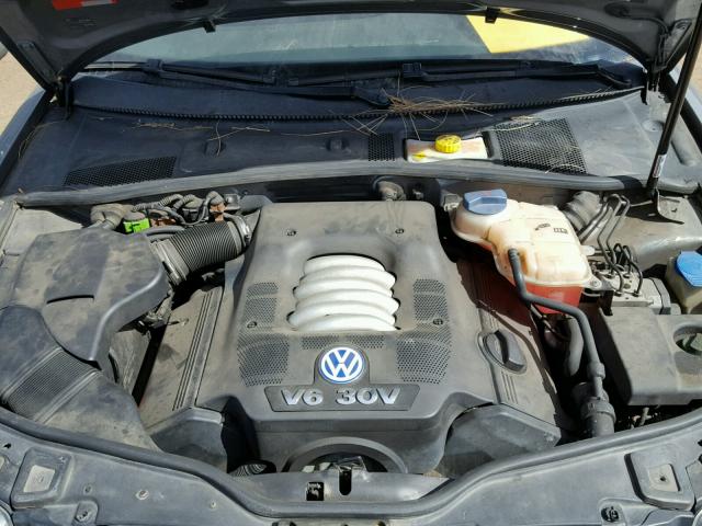 WVWTH63BX2P299447 - 2002 VOLKSWAGEN PASSAT GLX 石墨色 照片 7