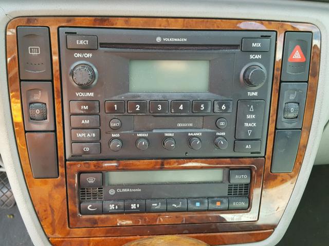 WVWTH63BX2P299447 - 2002 VOLKSWAGEN PASSAT GLX 石墨色 照片 9