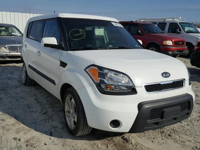 KNDJT2A21B7709943 - 2011 KIA SOUL + WHITE photo 1