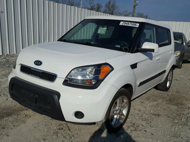 KNDJT2A21B7709943 - 2011 KIA SOUL + WHITE photo 2