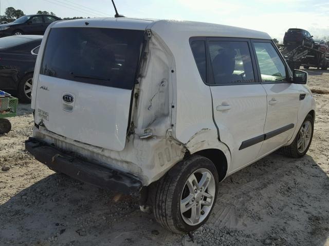 KNDJT2A21B7709943 - 2011 KIA SOUL + WHITE photo 4