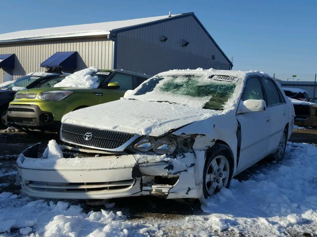 4T1BF28B2YU113733 - 2000 TOYOTA AVALON XL WHITE photo 2