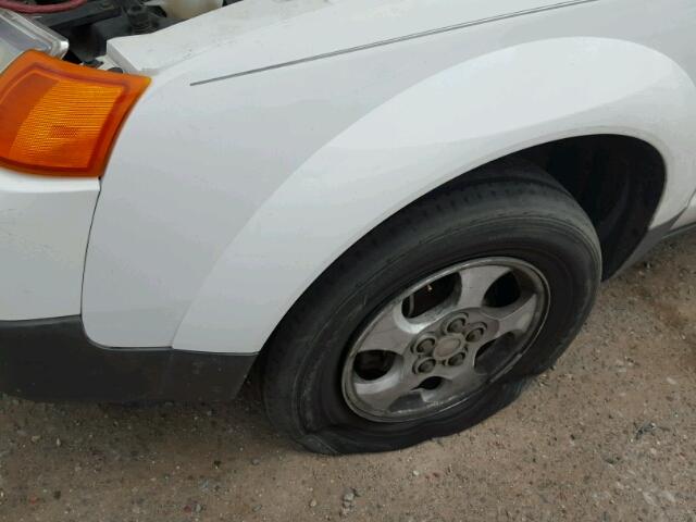 5GZCZ23D54S856853 - 2004 SATURN VUE WHITE photo 9