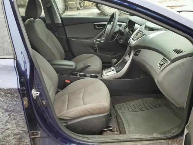 5NPDH4AE2CH105240 - 2012 HYUNDAI ELANTRA GL BLUE photo 5