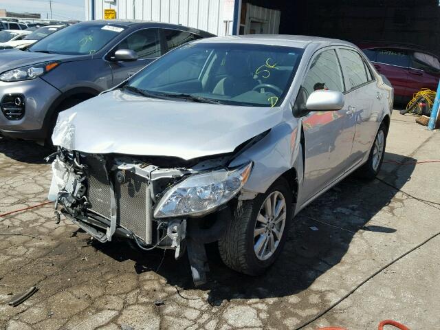 2T1BU4EE8AC485083 - 2010 TOYOTA COROLLA BA SILVER photo 2