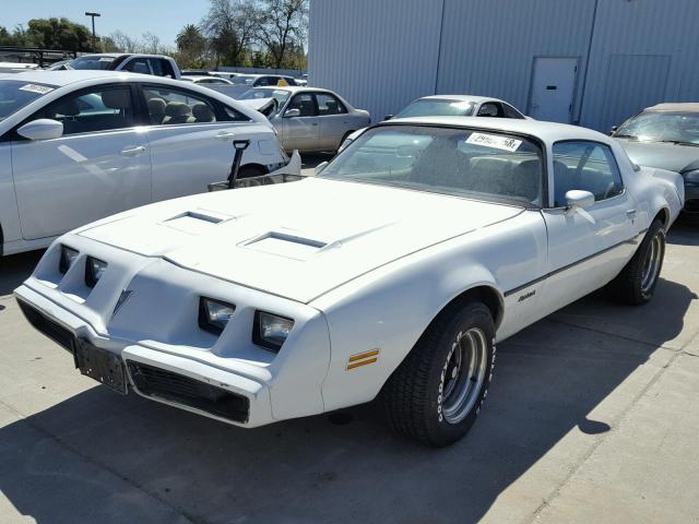 2U87K9L159786 - 1979 PONTIAC FIREBIRD WHITE photo 2