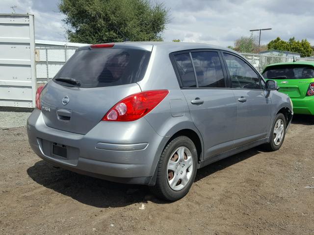 3N1BC13E67L375145 - 2007 NISSAN VERSA S GRAY photo 4