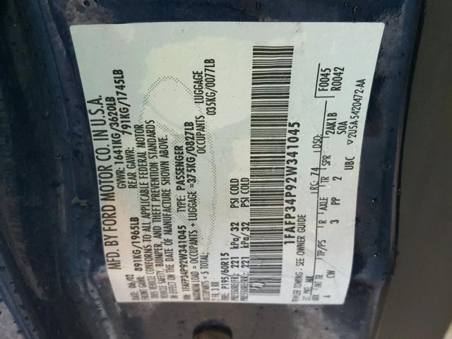 1FAFP34P92W341045 - 2002 FORD FOCUS SE BLUE photo 10