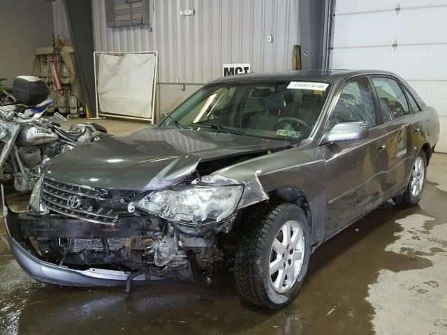 4T1BF28B43U294598 - 2003 TOYOTA AVALON XL SILVER photo 2