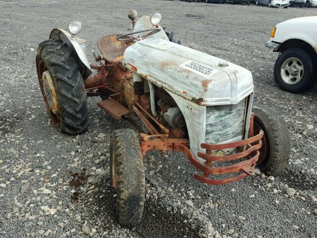 29509028 - 1939 FORD TRACTOR SILVER photo 1
