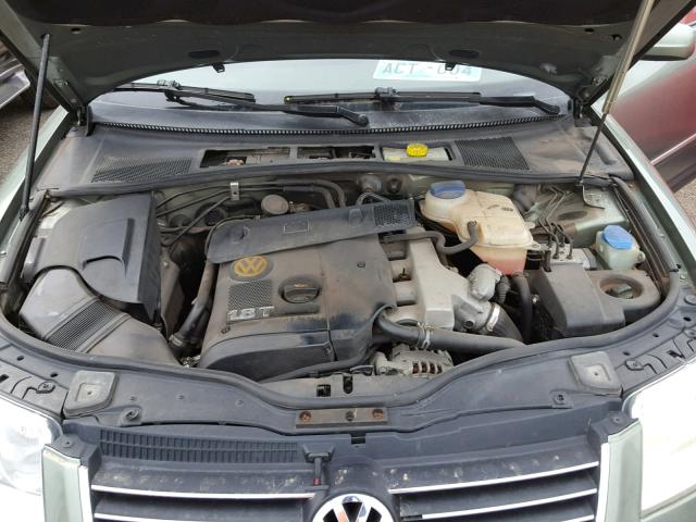 WVWMD63B64E088065 - 2004 VOLKSWAGEN PASSAT GL GREEN photo 7