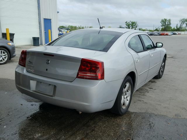 2B3KA43G88H143924 - 2008 DODGE CHARGER SILVER photo 4