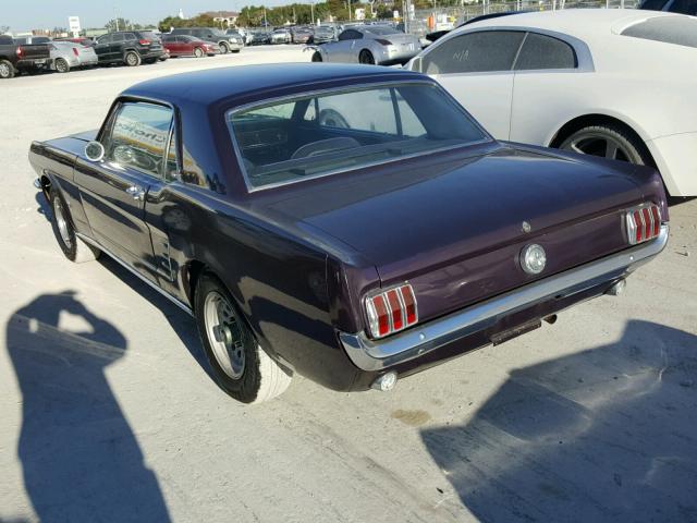 6F07T174354 - 1966 FORD MUSTANG PURPLE photo 3