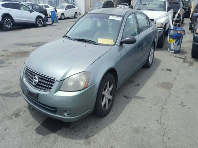 1N4AL11E95C300417 - 2005 NISSAN ALTIMA S GREEN photo 2