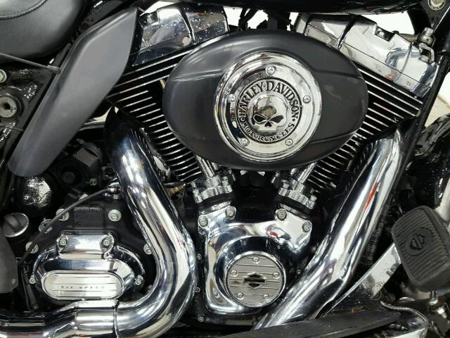 1HD1KGM16DB622119 - 2013 HARLEY-DAVIDSON FLTRU BLACK photo 5