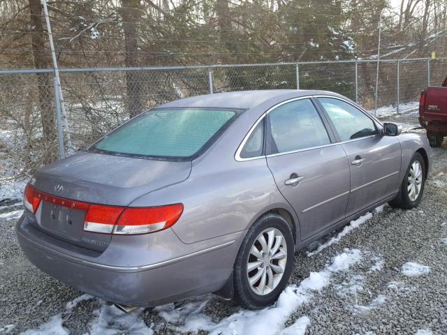 KMHFC46F97A189221 - 2007 HYUNDAI AZERA SE GRAY photo 4