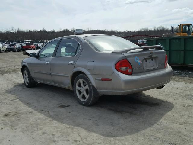 JN1CA31A21T101711 - 2001 NISSAN MAXIMA GXE SILVER photo 3