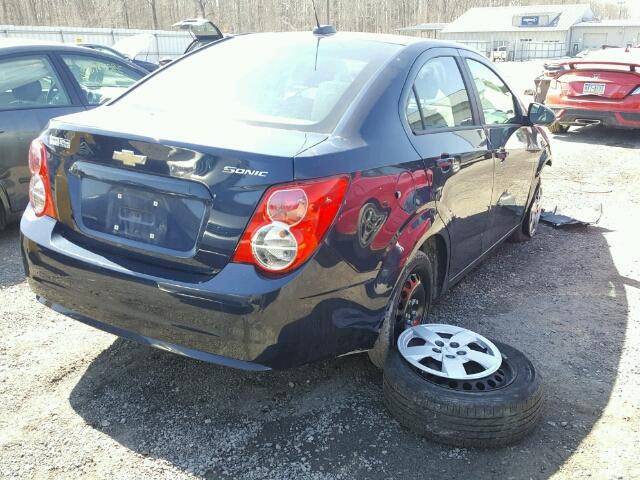 1G1JA5SH8F4172921 - 2015 CHEVROLET SONIC LS BLUE photo 4