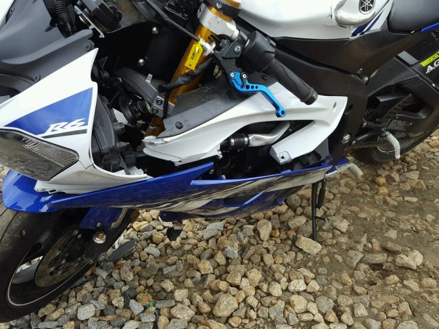 JYARJ16E5EA030699 - 2014 YAMAHA YZFR6 TWO TONE photo 9