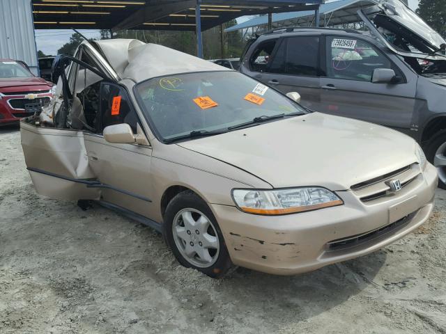 1HGCG5644YA008951 - 2000 HONDA ACCORD LX GOLD photo 1