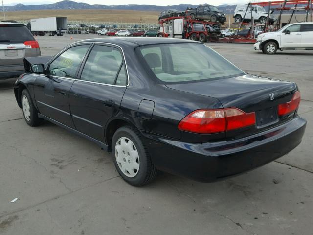 JHMCG5644YC001385 - 2000 HONDA ACCORD LX BLACK photo 3