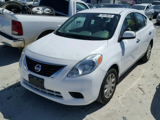 3N1CN7AP1CL906848 - 2012 NISSAN VERSA S WHITE photo 2