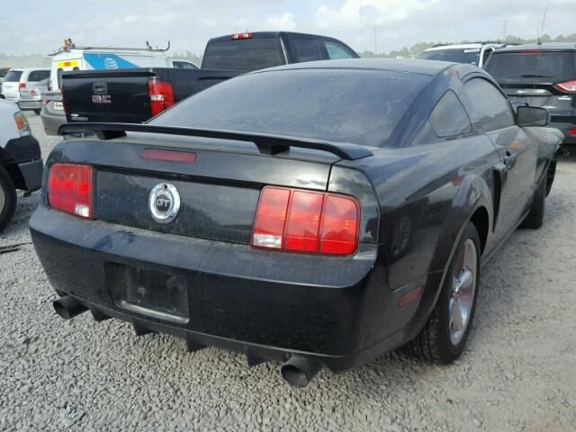 1ZVFT82H975314646 - 2007 FORD MUSTANG GT BLACK photo 4