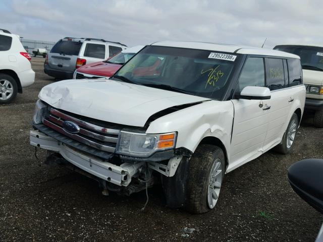 2FMDK52C19BA05313 - 2009 FORD FLEX SEL WHITE photo 2