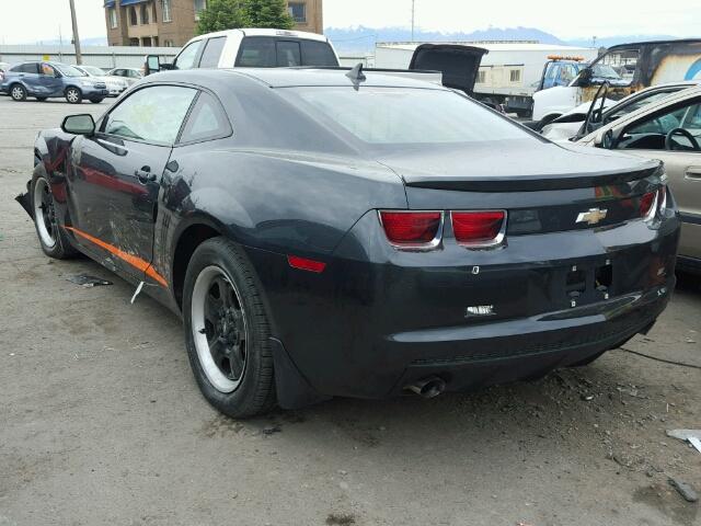 2G1FA1E35D9163151 - 2013 CHEVROLET CAMARO LS CHARCOAL photo 3