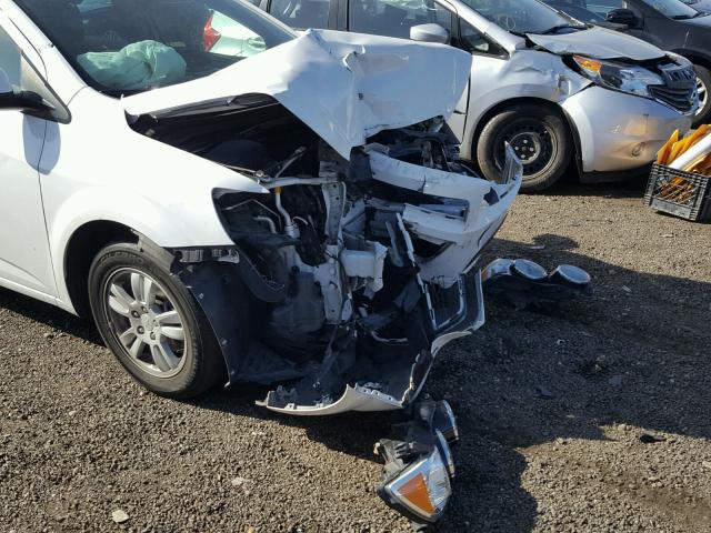 1G1JC5SG5D4242857 - 2013 CHEVROLET SONIC LT WHITE photo 9