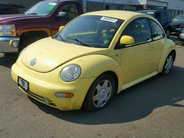 3VWCC21C2XM424499 - 1999 VOLKSWAGEN NEW BEETLE 黄色 照片 2