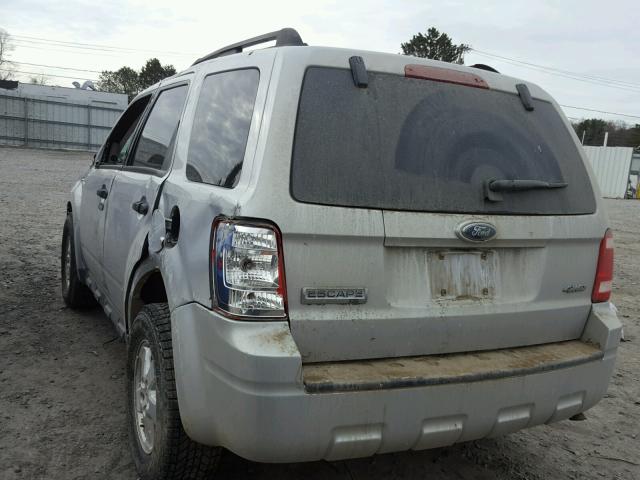 1FMCU93G39KC40963 - 2009 FORD ESCAPE XLT SILVER photo 3