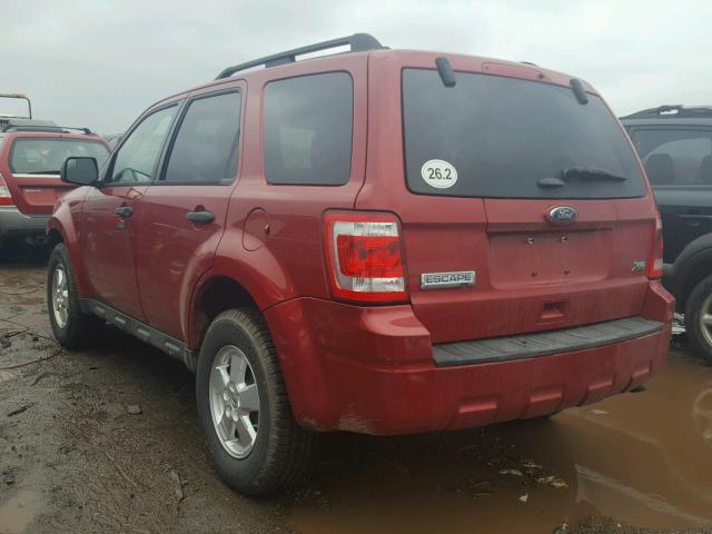 1FMCU0D74BKC22214 - 2011 FORD ESCAPE XLT RED photo 3