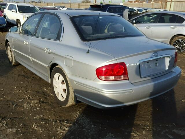 KMHWF25H12A713453 - 2002 HYUNDAI SONATA GL SILVER photo 3