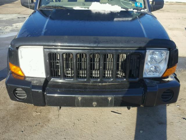 1J8HG48K86C103811 - 2006 JEEP COMMANDER BLACK photo 7