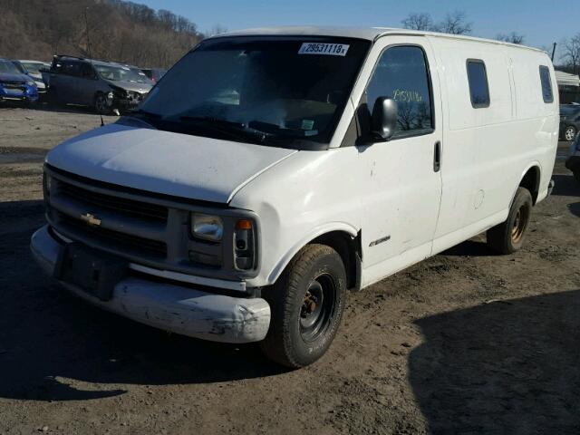 1GCFG15W5Y1276303 - 2000 CHEVROLET EXPRESS G1 WHITE photo 2