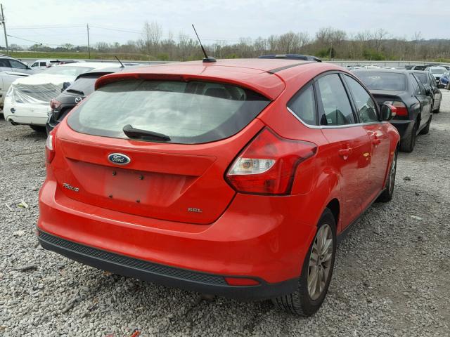 1FAHP3M27CL184597 - 2012 FORD FOCUS SEL RED photo 4