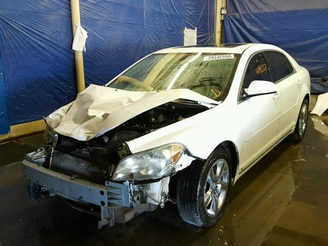 1G1ZH57B194218371 - 2009 CHEVROLET MALIBU 1LT WHITE photo 2