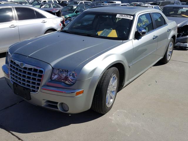 2C3JA63H85H118911 - 2005 CHRYSLER 300C SILVER photo 2