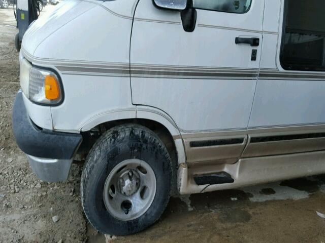 2B6HB21Y7VK599213 - 1997 DODGE RAM VAN B2 WHITE photo 9