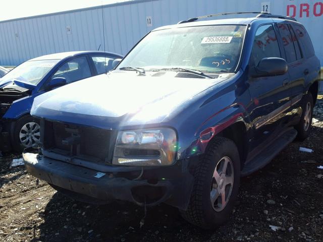 1GNDT13S022209703 - 2002 CHEVROLET TRAILBLAZE BLUE photo 2