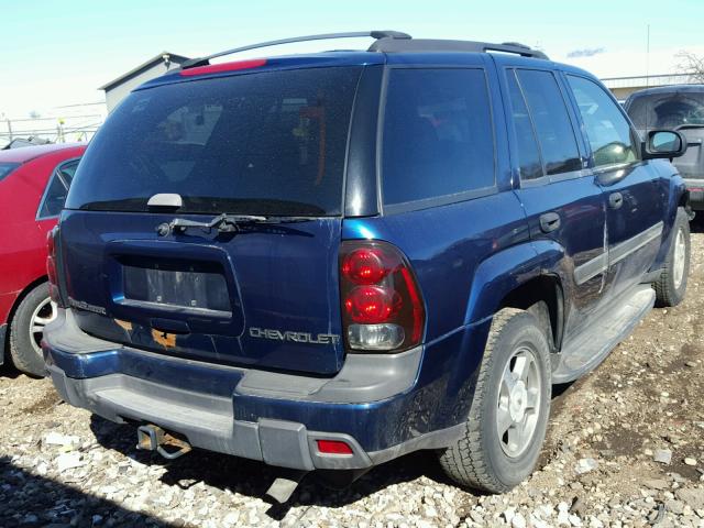 1GNDT13S022209703 - 2002 CHEVROLET TRAILBLAZE BLUE photo 4