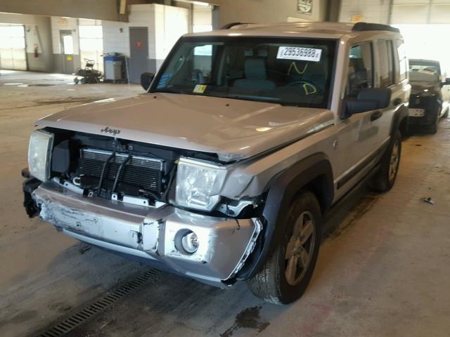 1J8HG48N36C145491 - 2006 JEEP COMMANDER SILVER photo 2