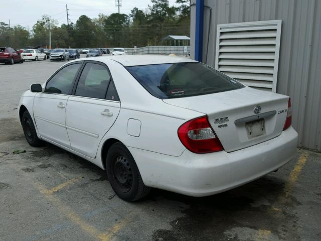 4T1BE32KX3U194989 - 2003 TOYOTA CAMRY LE WHITE photo 3