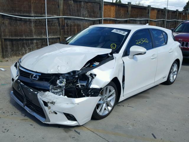 JTHKD5BH4F2250320 - 2015 LEXUS CT 200 WHITE photo 2