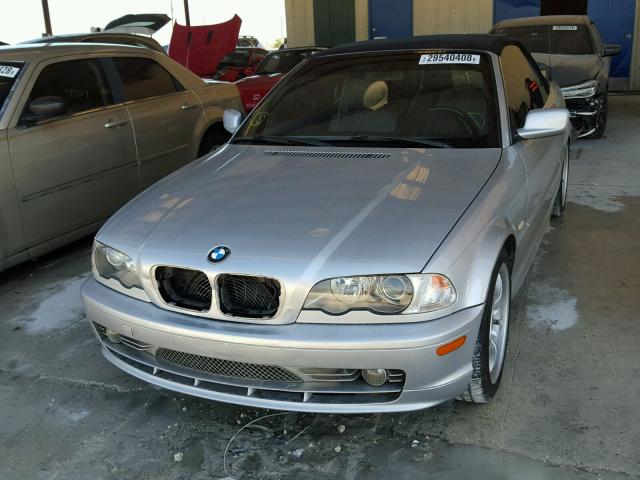 WBABS53453JU98996 - 2003 BMW 330 CI SILVER photo 2