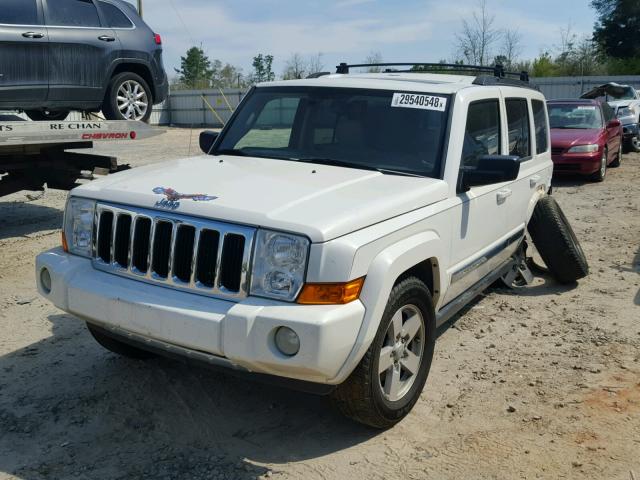 1J8HH58N28C191769 - 2008 JEEP COMMANDER WHITE photo 2
