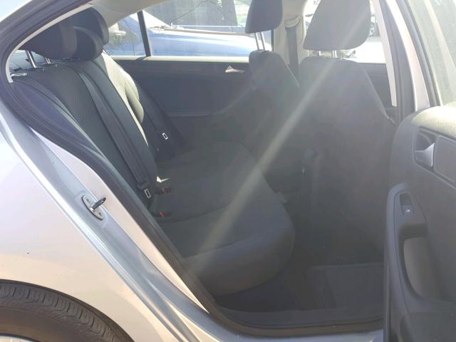 3VW2K7AJ9EM327808 - 2014 VOLKSWAGEN JETTA BASE 灰色 照片 6